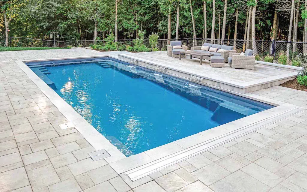 Why choose fiberglass for your swimming pool