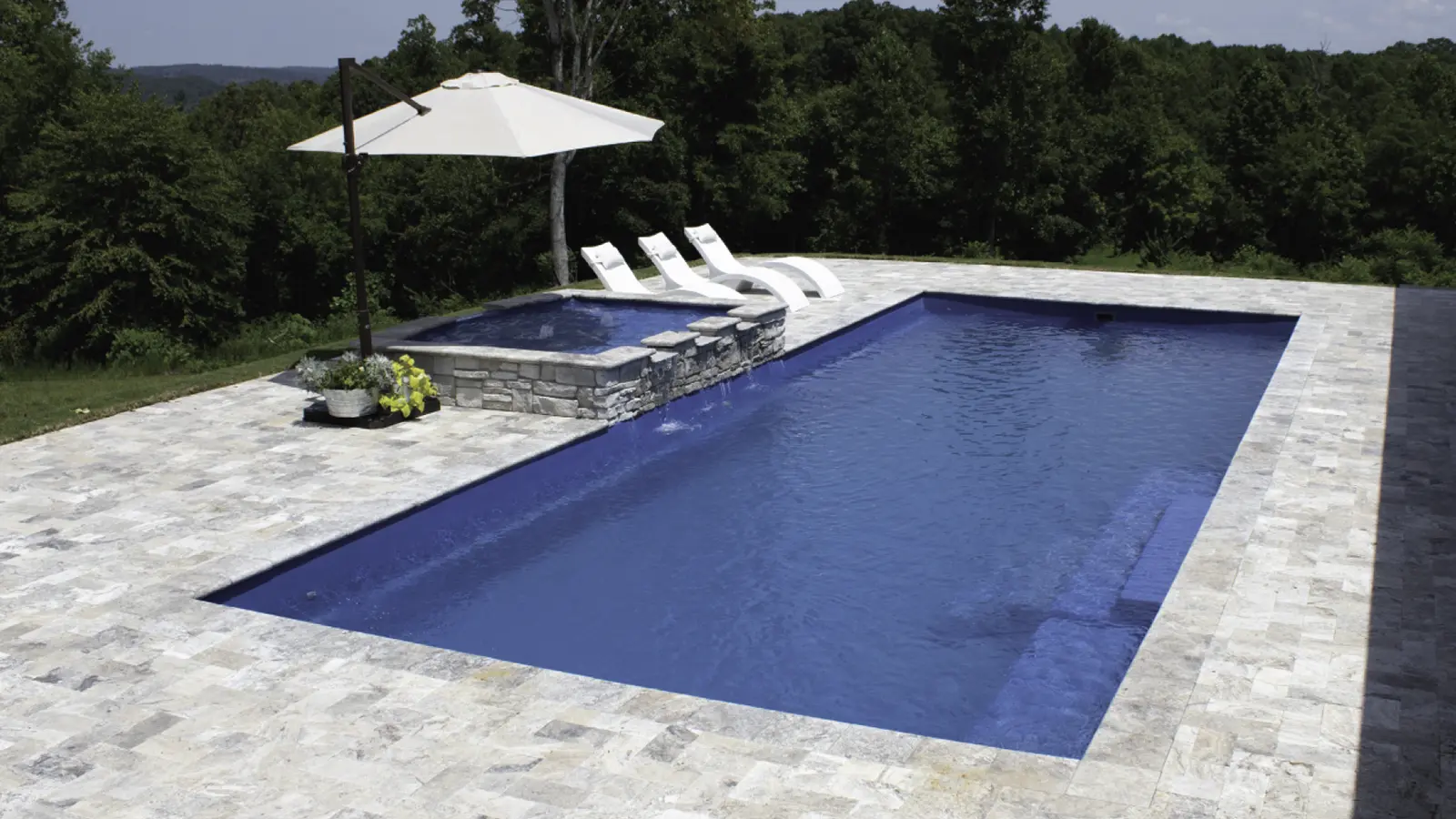 Hero_Grand_Detail The Grand™, a fiberglass pool design manufactured by Leisure Pools